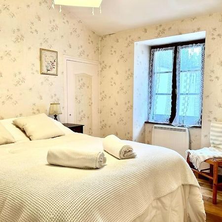 Maison Paisible Avec Lac Prive Secondigny エクステリア 写真