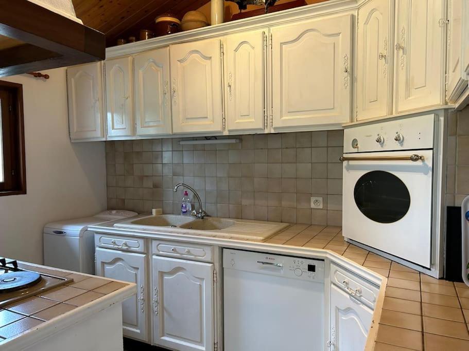 Maison Paisible Avec Lac Prive Secondigny エクステリア 写真