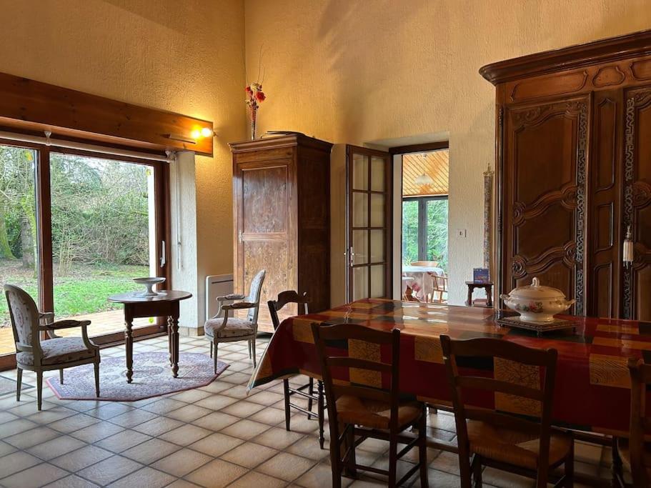 Maison Paisible Avec Lac Prive Secondigny エクステリア 写真
