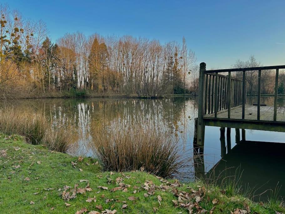 Maison Paisible Avec Lac Prive Secondigny エクステリア 写真