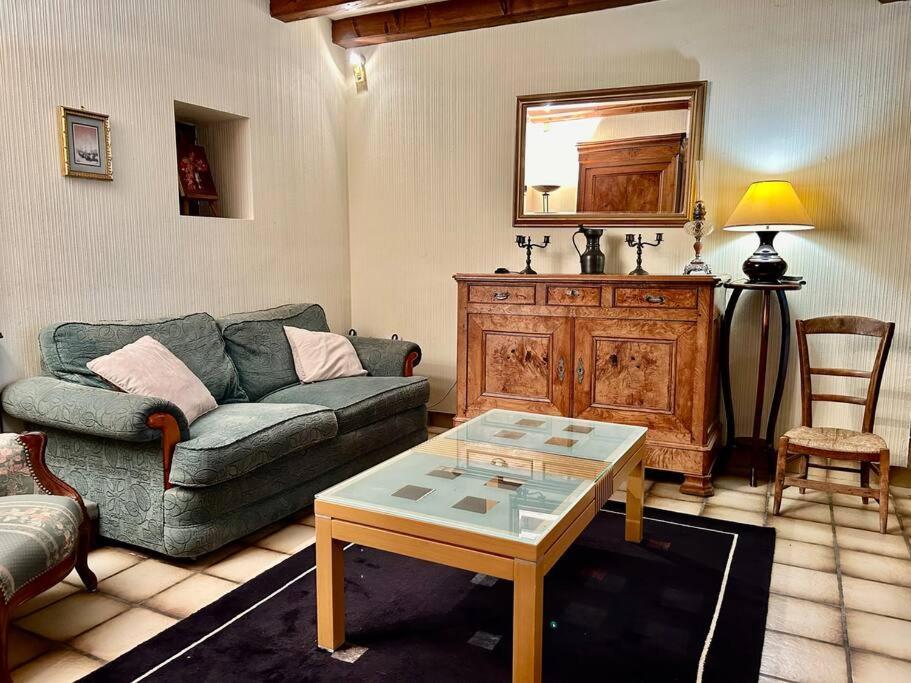 Maison Paisible Avec Lac Prive Secondigny エクステリア 写真