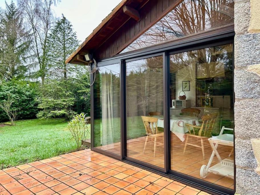 Maison Paisible Avec Lac Prive Secondigny エクステリア 写真